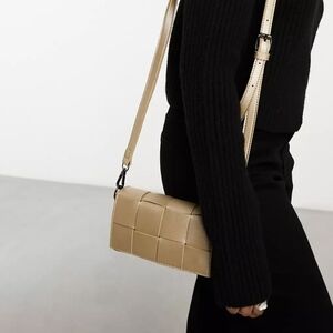 Claudia Canova weave crossbody bag in gold